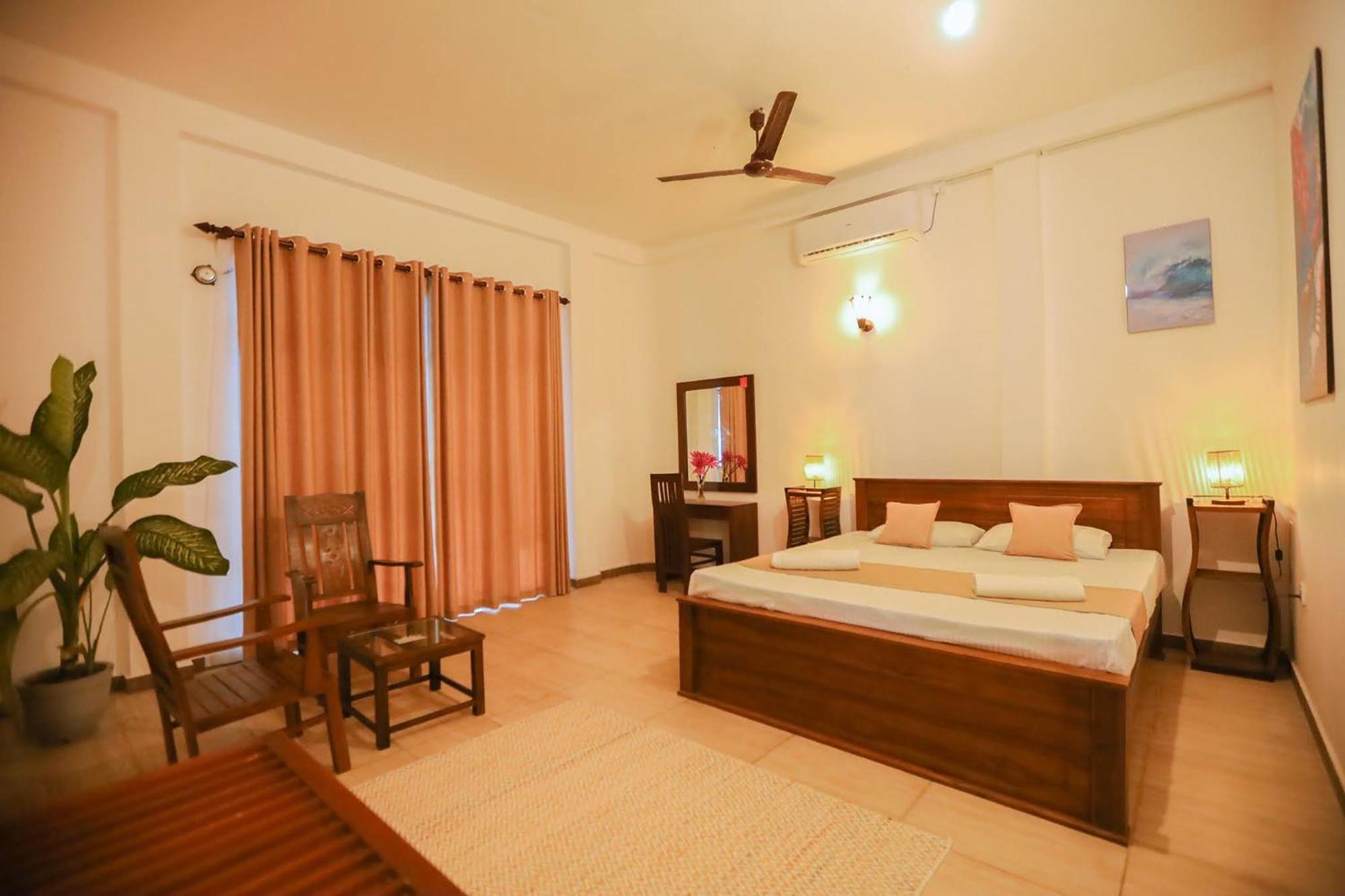 Nibbana Mirissa Hotel Exterior photo